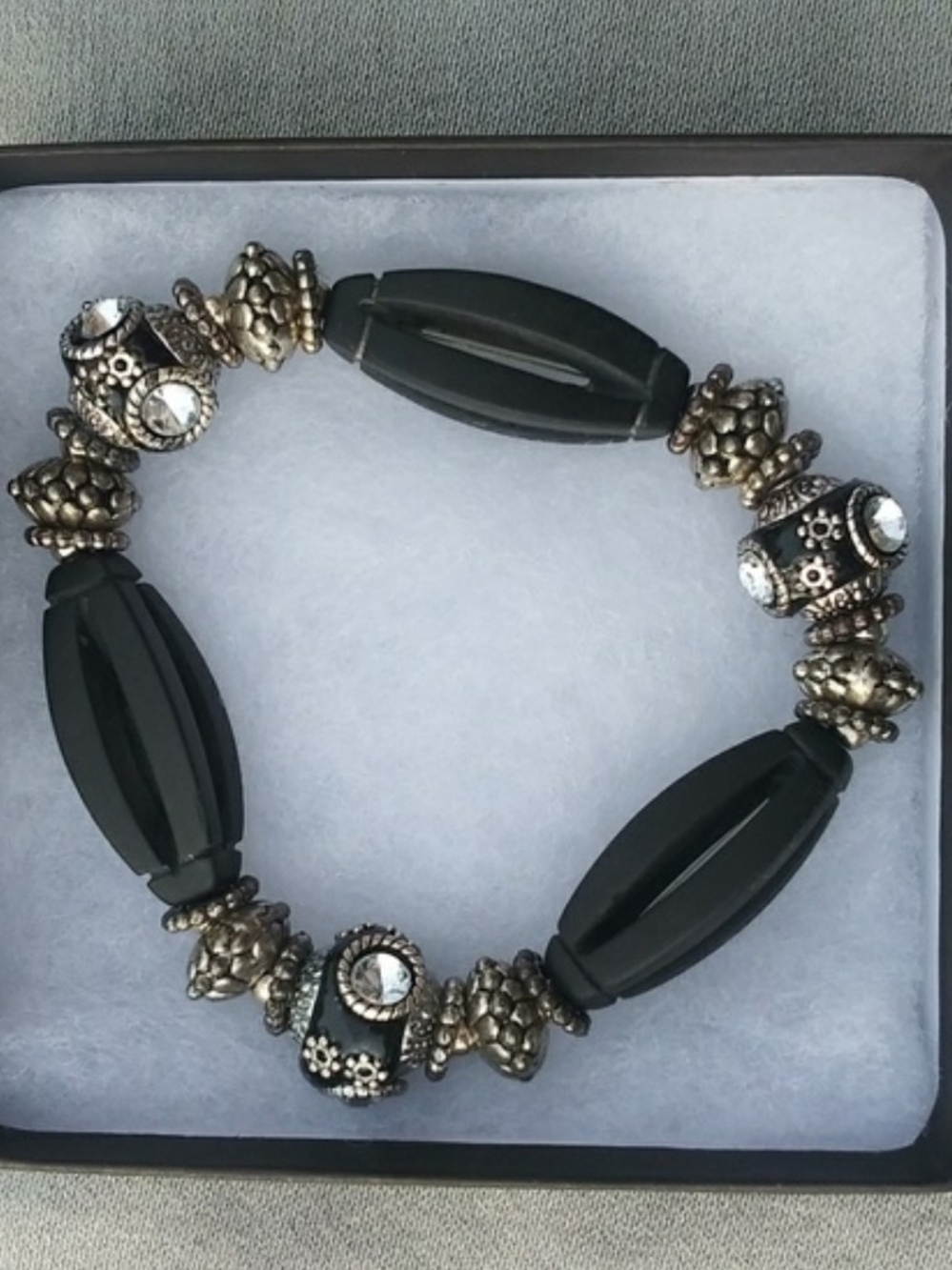 Elegant Black Beaded Stretch Bracelet with Silver-Tone Accents